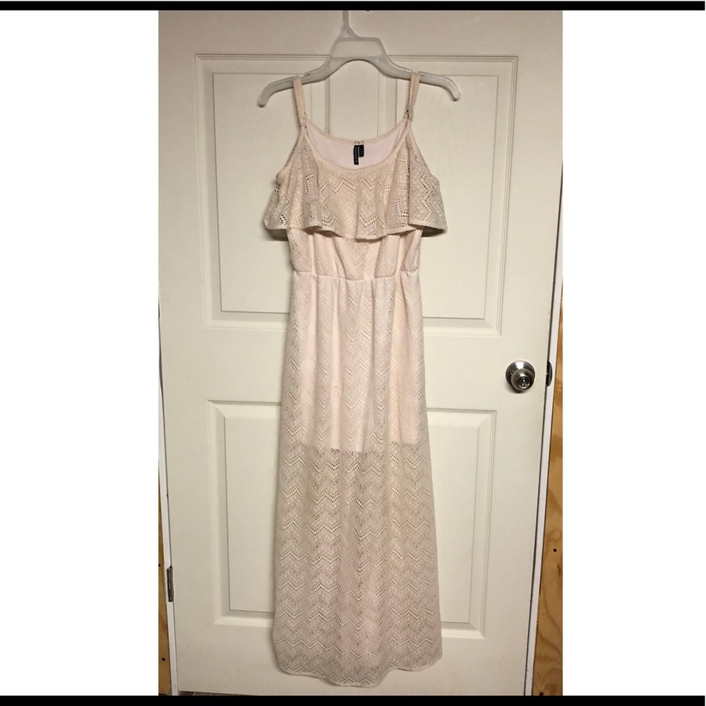Heart & Soul cream colored dress - Picture 1 of 6
